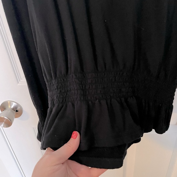 RW&CO. Black Jersey Short Sweater with Elastic Waist and Wrists. Size: Medium. - Picture 3 of 5